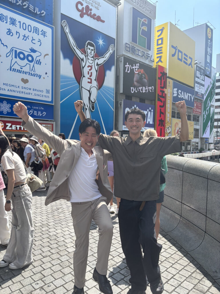 院長の休日、株式会社デンタルサポートセンターさんと安城市フォーエバーデンタルクリニック院長の道頓堀でのシーン